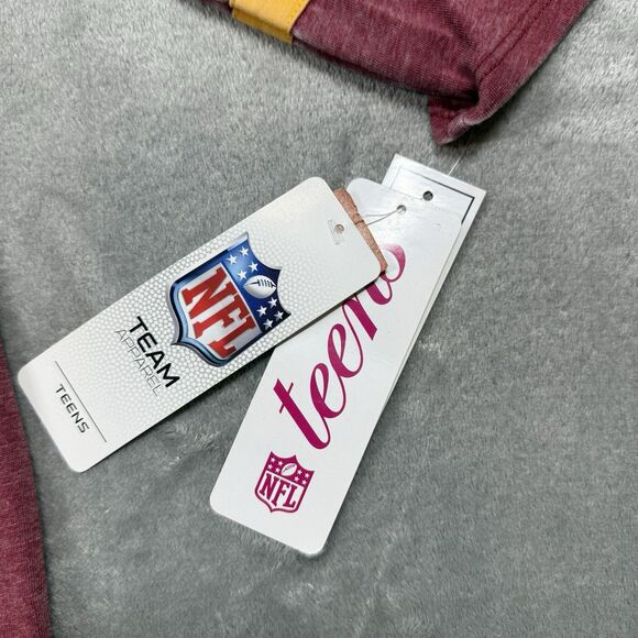 Washington Shirt Women’s Medium Red Gold NFL Sports Logo V-Neck - Picture 9 of 9